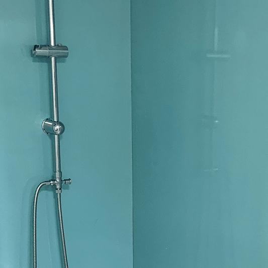 10 mm starke, aquablaue, schimmernde Duschwand mit Hochglanzfinish, 1 m x 2,4 m