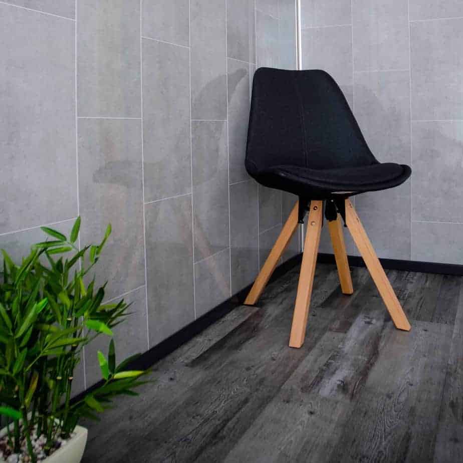 8 mm moderne graue Wandpaneele in Fliesenoptik, 2,6 m